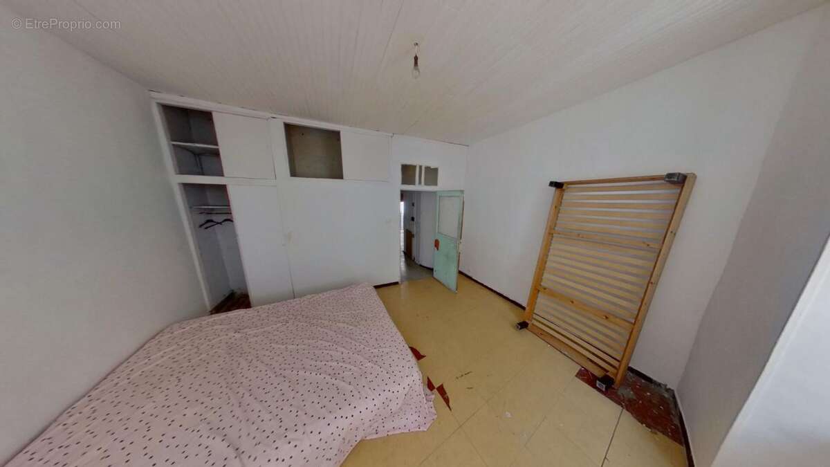 Appartement à MARSEILLE-5E