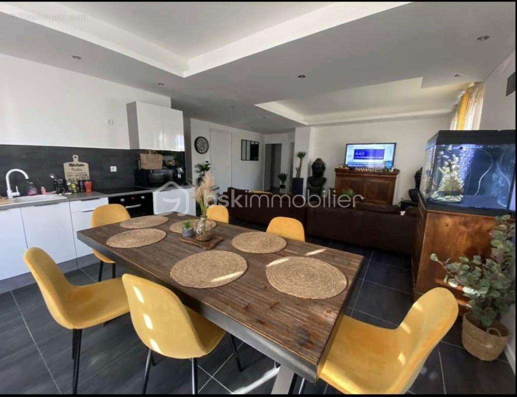 Appartement à SAINT-ETIENNE