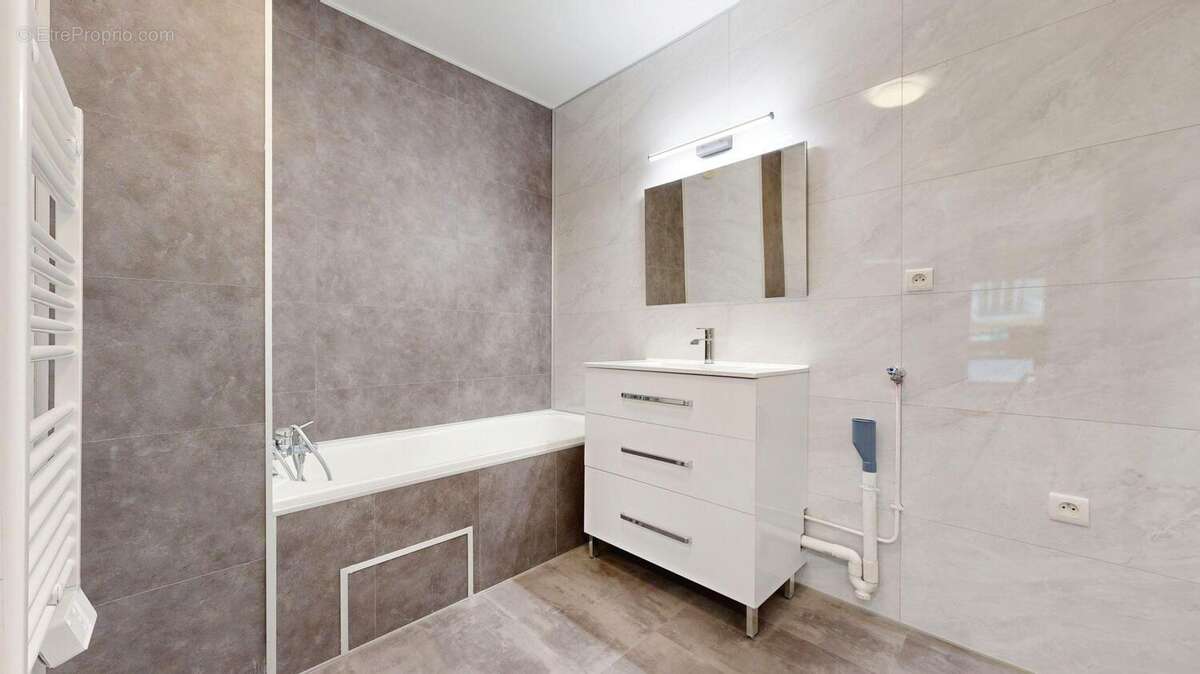 Appartement à LYON-8E