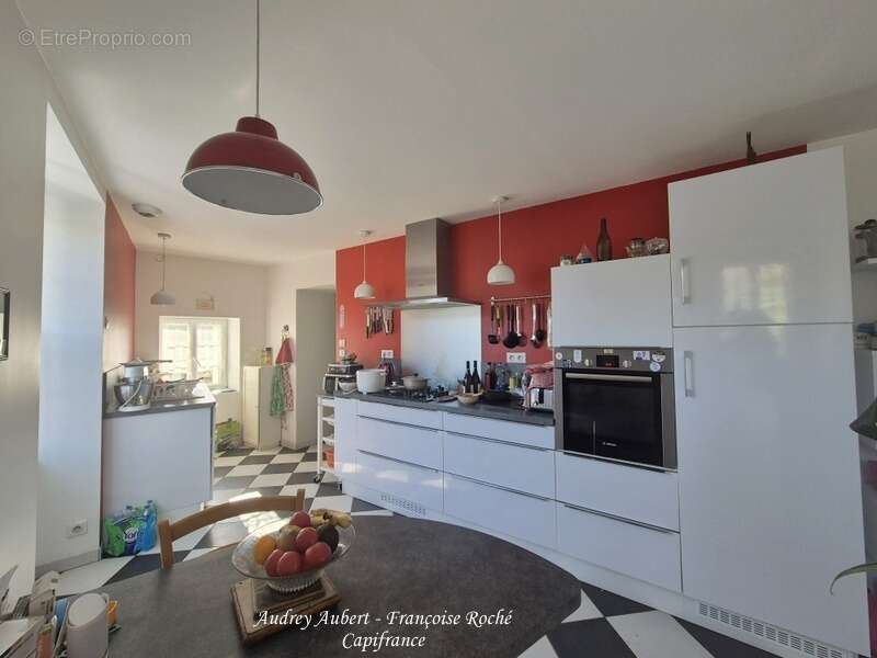 Maison à vendre 9 pièces AUTHON EBEON (17) - photo 4