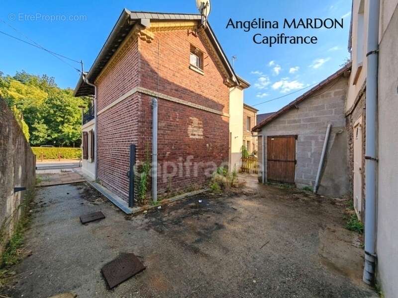 Maison de ville familiale T7 de 139 m² à Bolbec (5 à 6 chambres) avec cour et atelier - photo 18