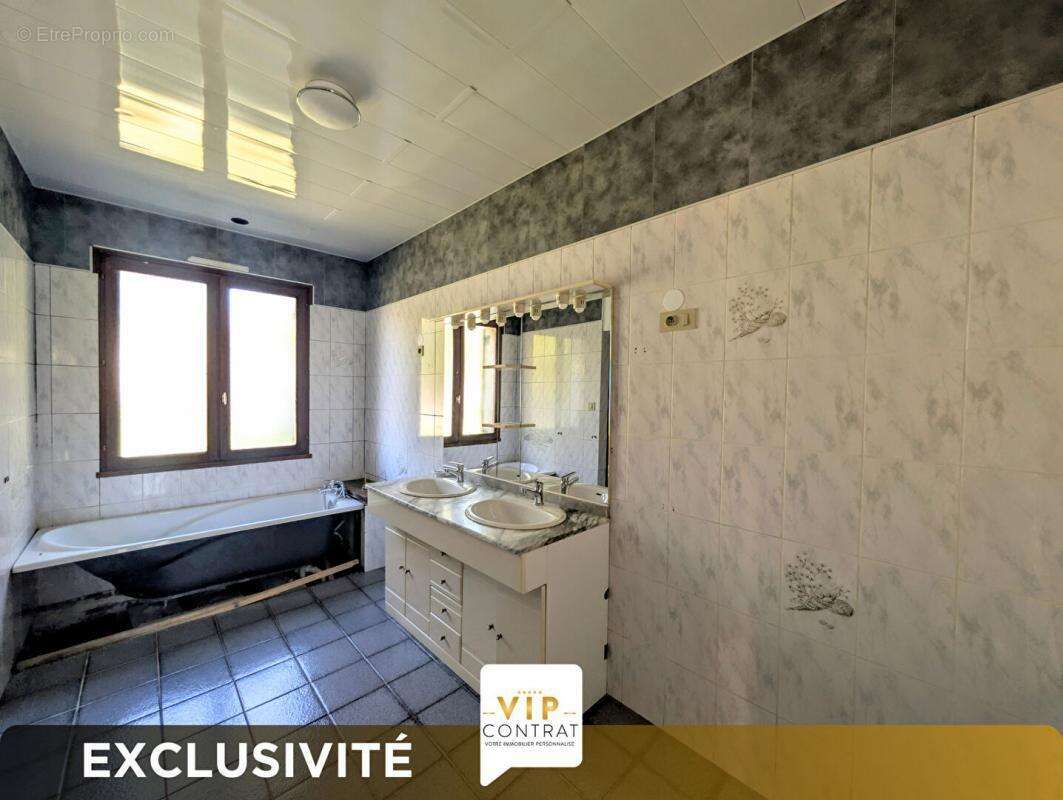 Maison à SAINT-SEVER-DE-SAINTONGE