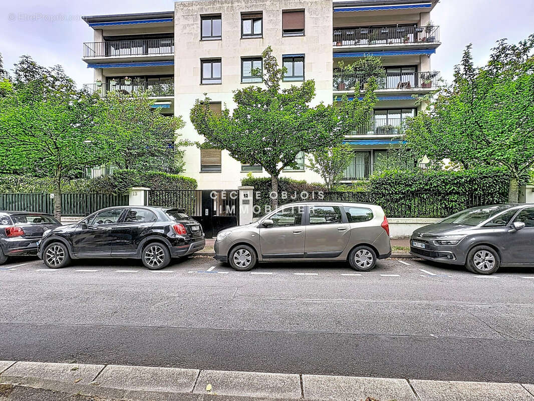 Appartement 109 m² à Saint-Maur-Des-Fosses  - photo 4