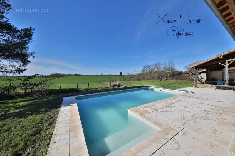 Maison à SAINT-AMOUR