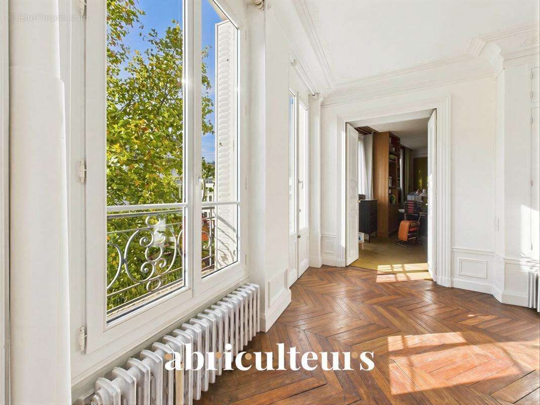 Vaste appartement de charme,  Élégance parisienne – 130 m², 5 pièces - Paris 10 (Porte Saint-Denis) - photo 10