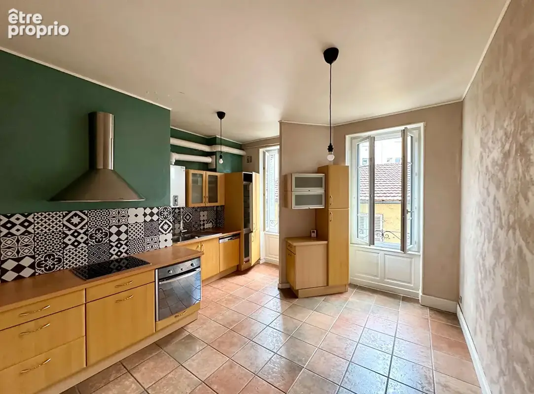 CLERMONT-FERRAND / Immeuble de caractère du XIXe, 84 M2 habitables et espaces chaleureux ! - photo 8