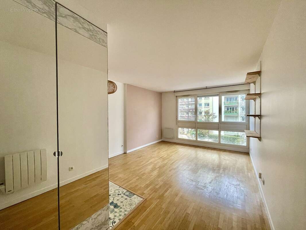Appartement à ISSY-LES-MOULINEAUX