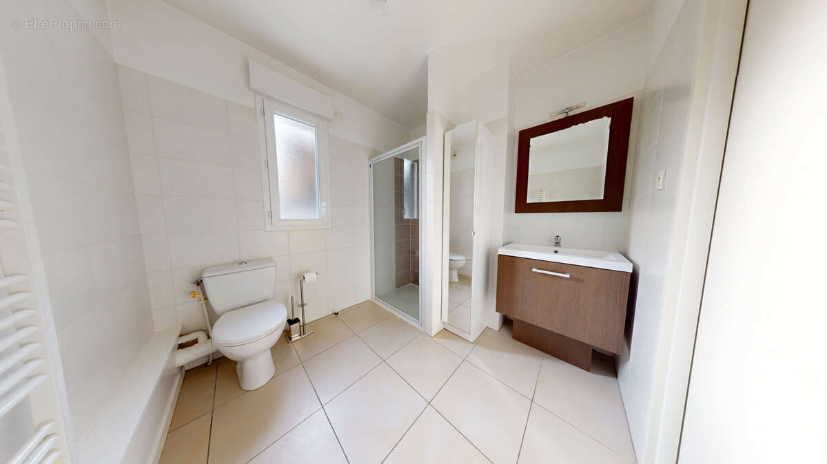 Appartement à SARTROUVILLE