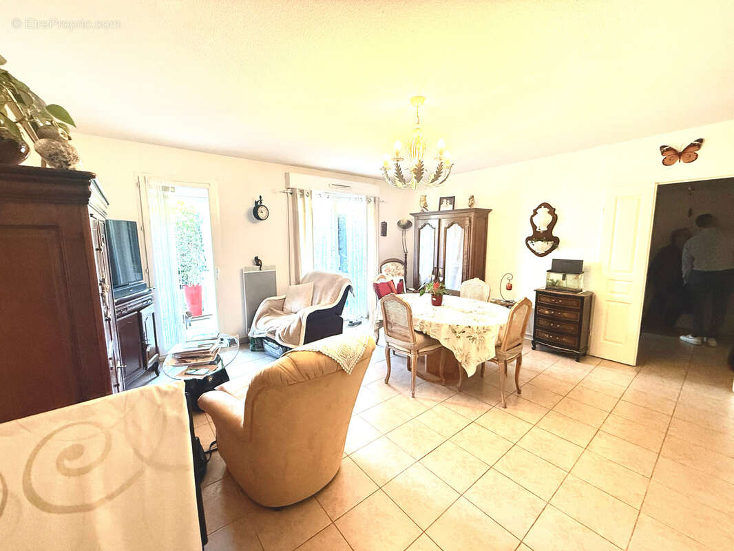 Appartement à FREJUS