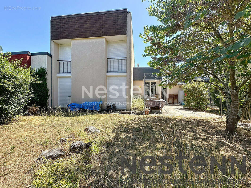 Maison à SAINT-GERVAIS-LA-FORET