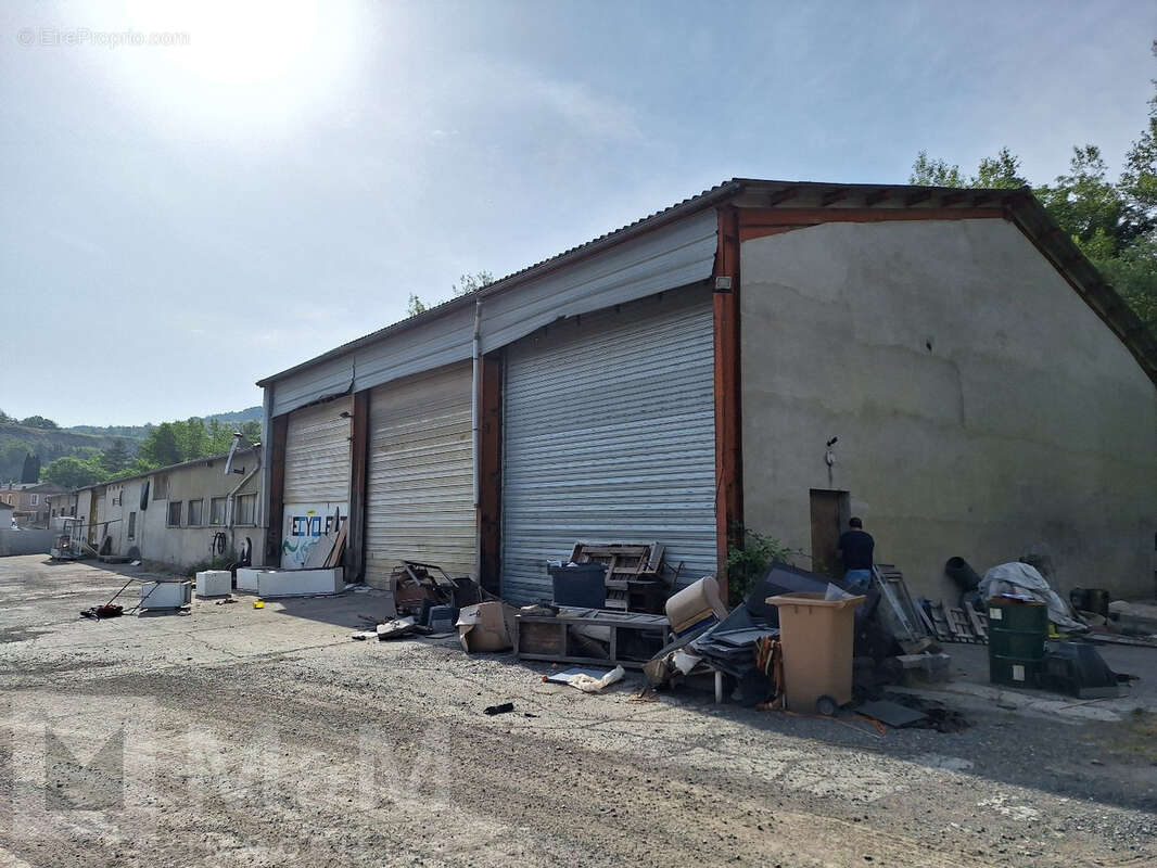 Commerce à CAMPAGNE-SUR-AUDE