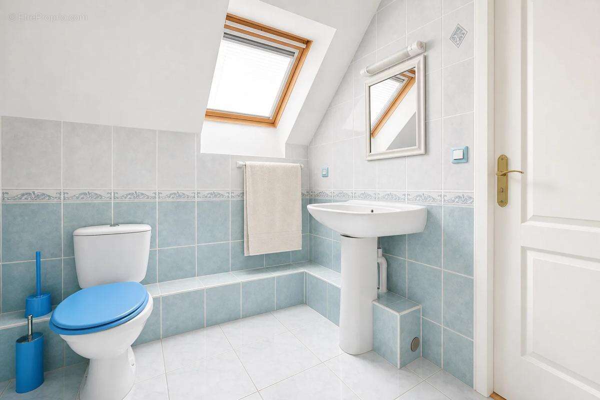 Maison de 6 pièces de 158 m² à Lagny-sur-Marne - photo 5