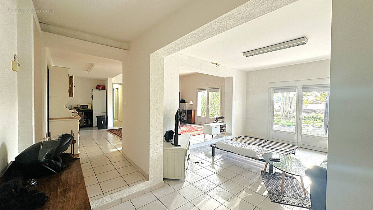 Maison à PELISSANNE