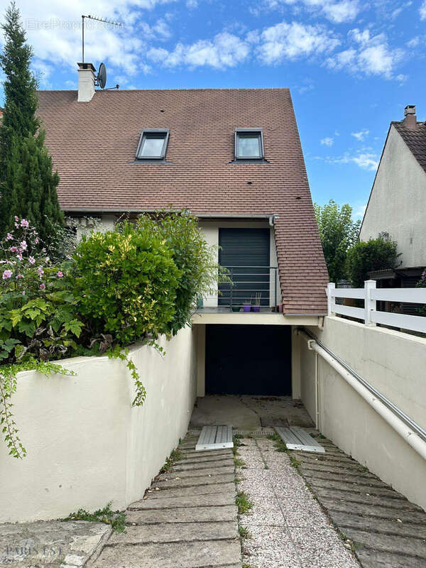 Maison à NEUILLY-PLAISANCE