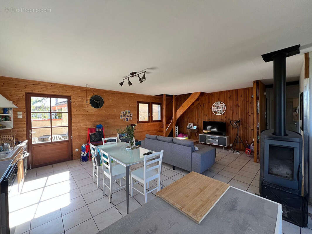 Maison à SAINT-SAUVANT