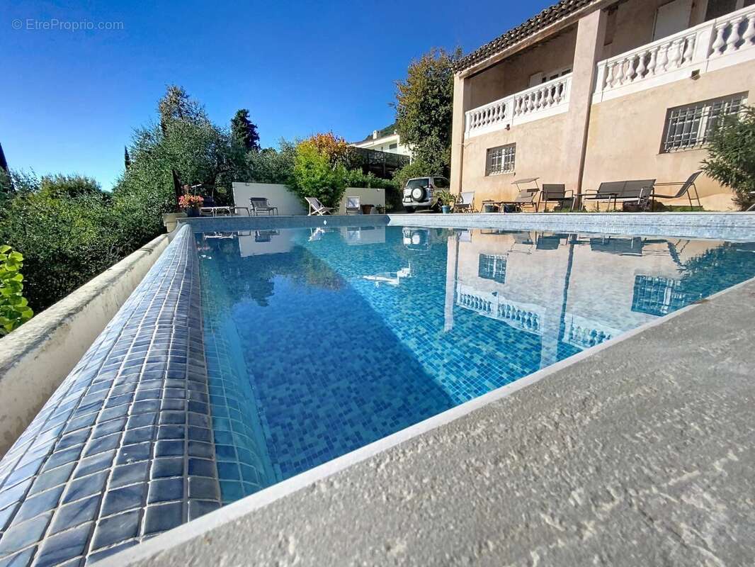 Appartement à GATTIERES