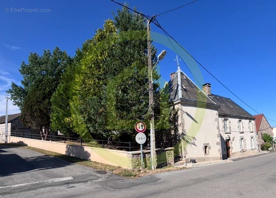 Maison à BLESSAC