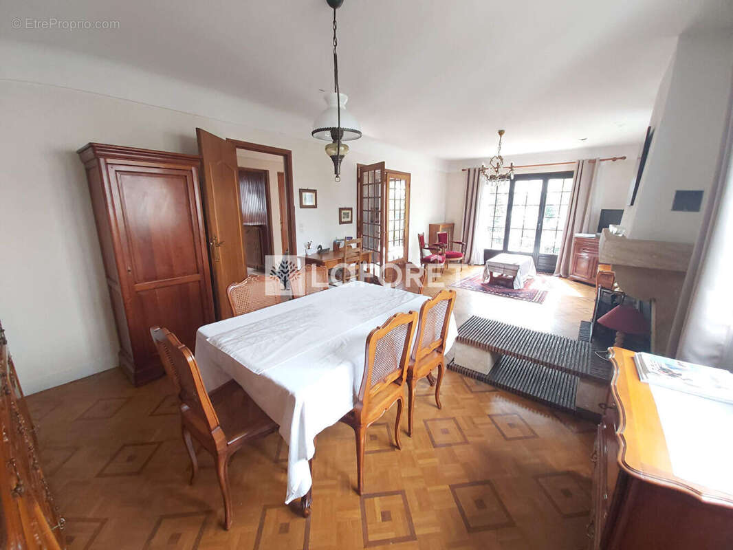 Maison à ROSNY-SOUS-BOIS