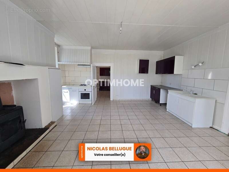 Maison de famille avec beaux volumes et grange attenante - photo 6