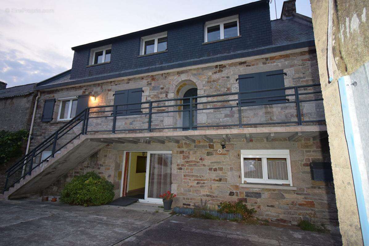 Appartement à MELLAC