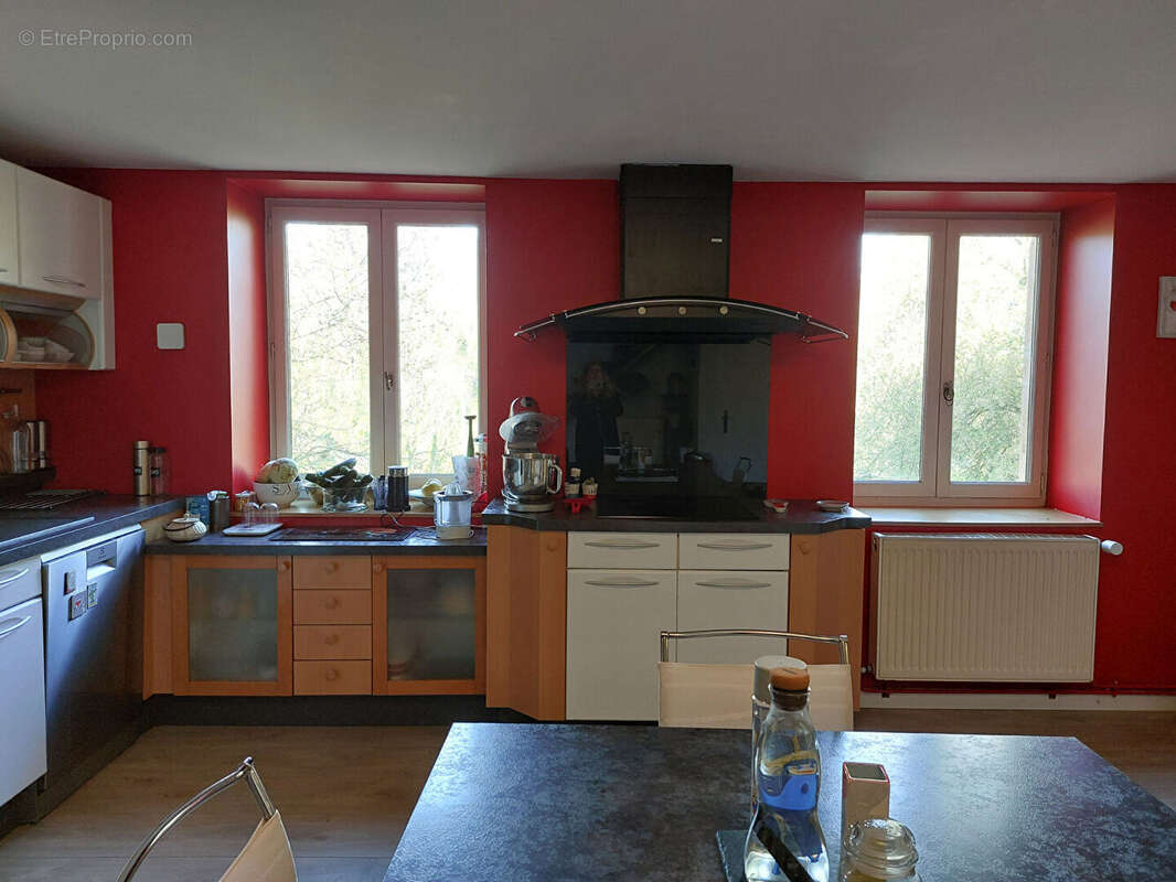 Appartement à POUILLY-LE-MONIAL