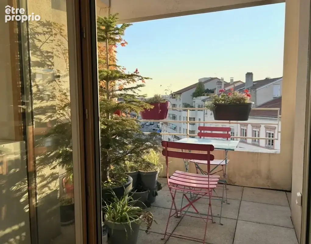Bel appartement t 4 en rooftop - photo 4