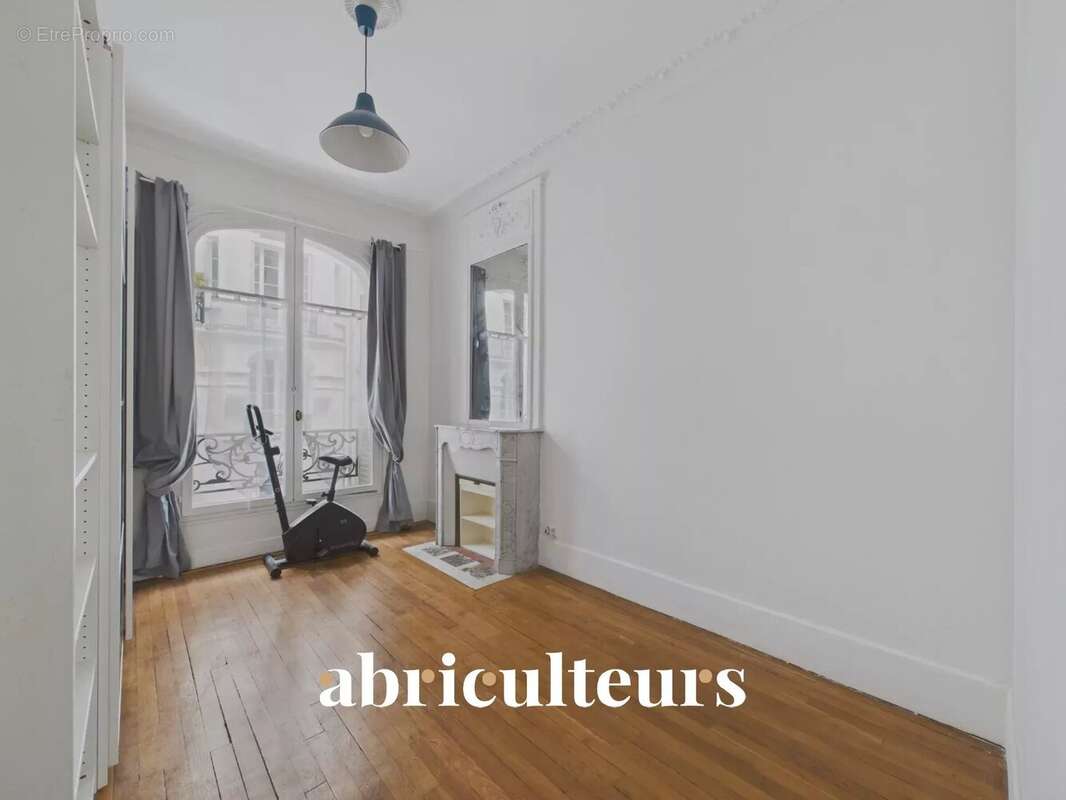 Appartement à PARIS-6E