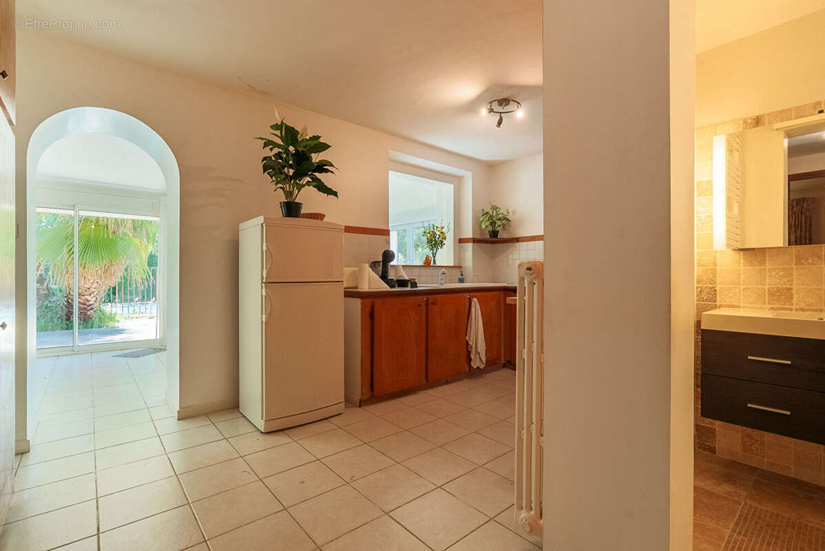 CARCASSONNE - PASTEUR Villa T9 272m² (207m² hab.) avec guest house, piscine, jardin, garage, et pool house - photo 15