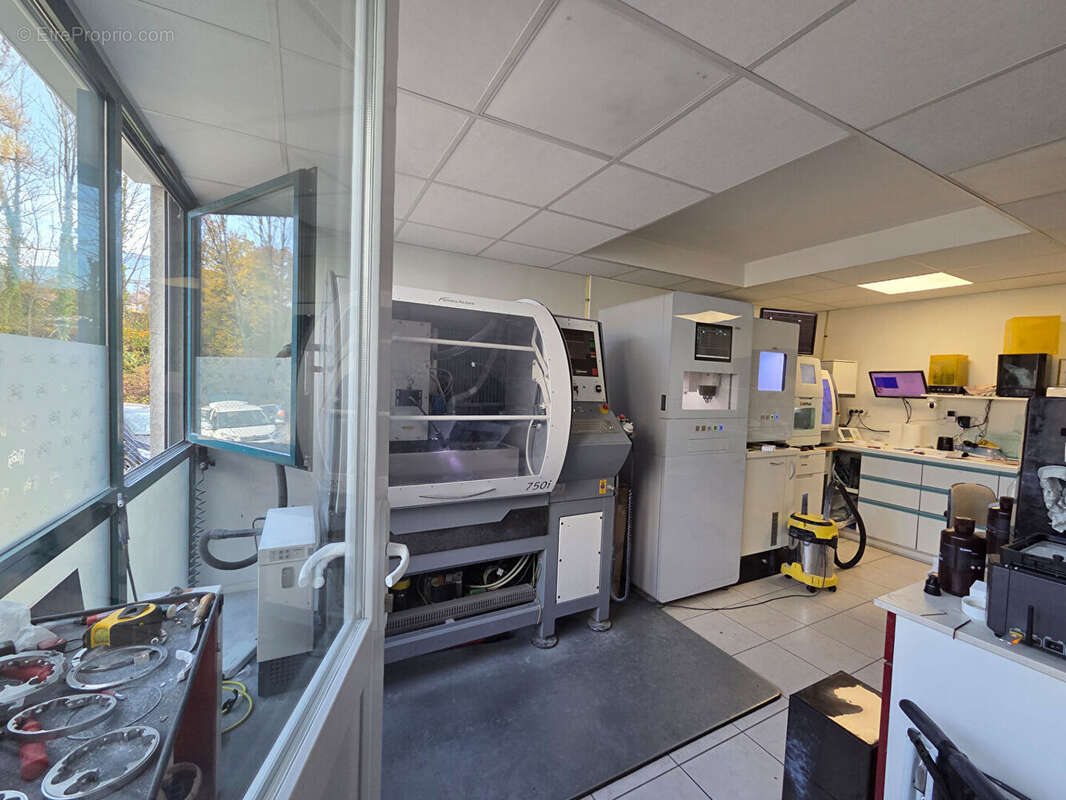 Commerce à GRESY-SUR-AIX