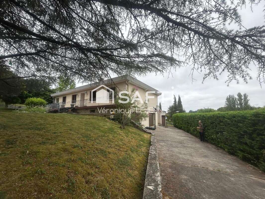 Maison 181 m² à Foulayronnes  - photo 3