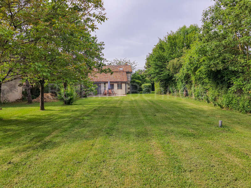 Maison à SAUZE-VAUSSAIS