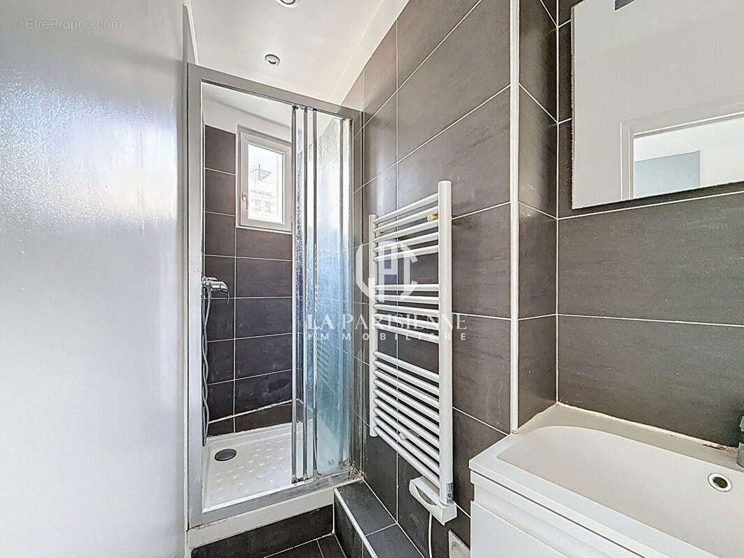 Appartement à PARIS-19E