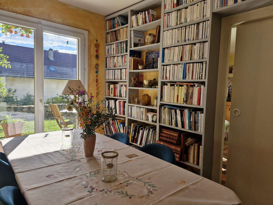Maison à SALES