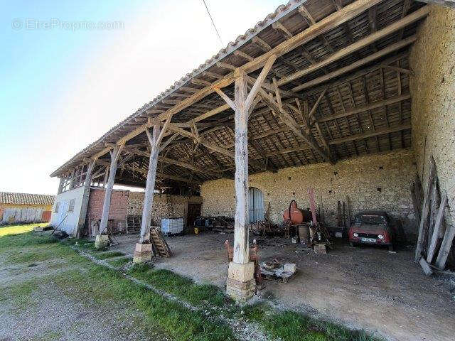 Maison à ESCORNEBOEUF