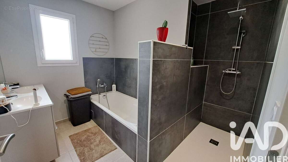 Photo 9 - Maison à MALATAVERNE