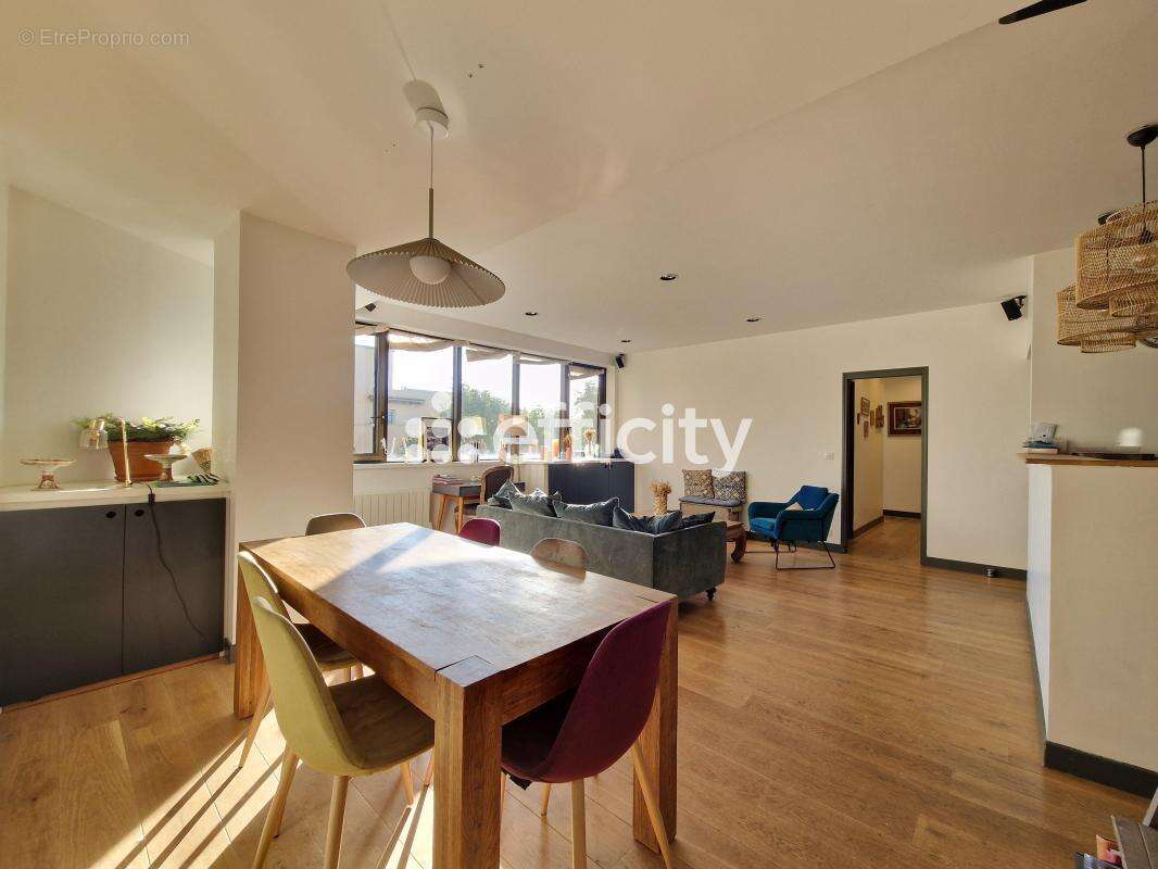 Appartement à ASNIERES-SUR-SEINE