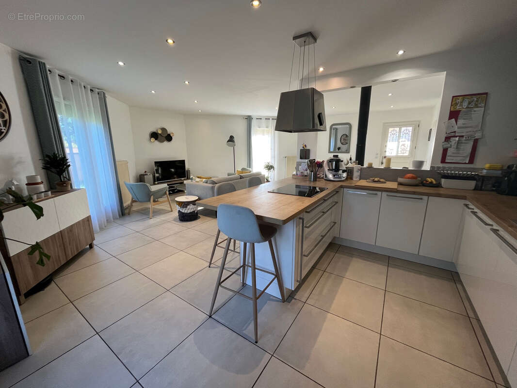 Maison à SAINT-ANDRE-DE-CORCY