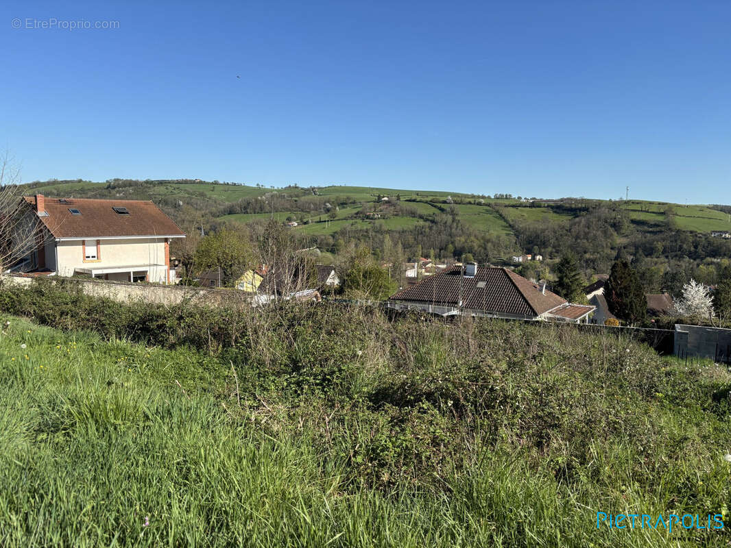 Terrain à AMPLEPUIS