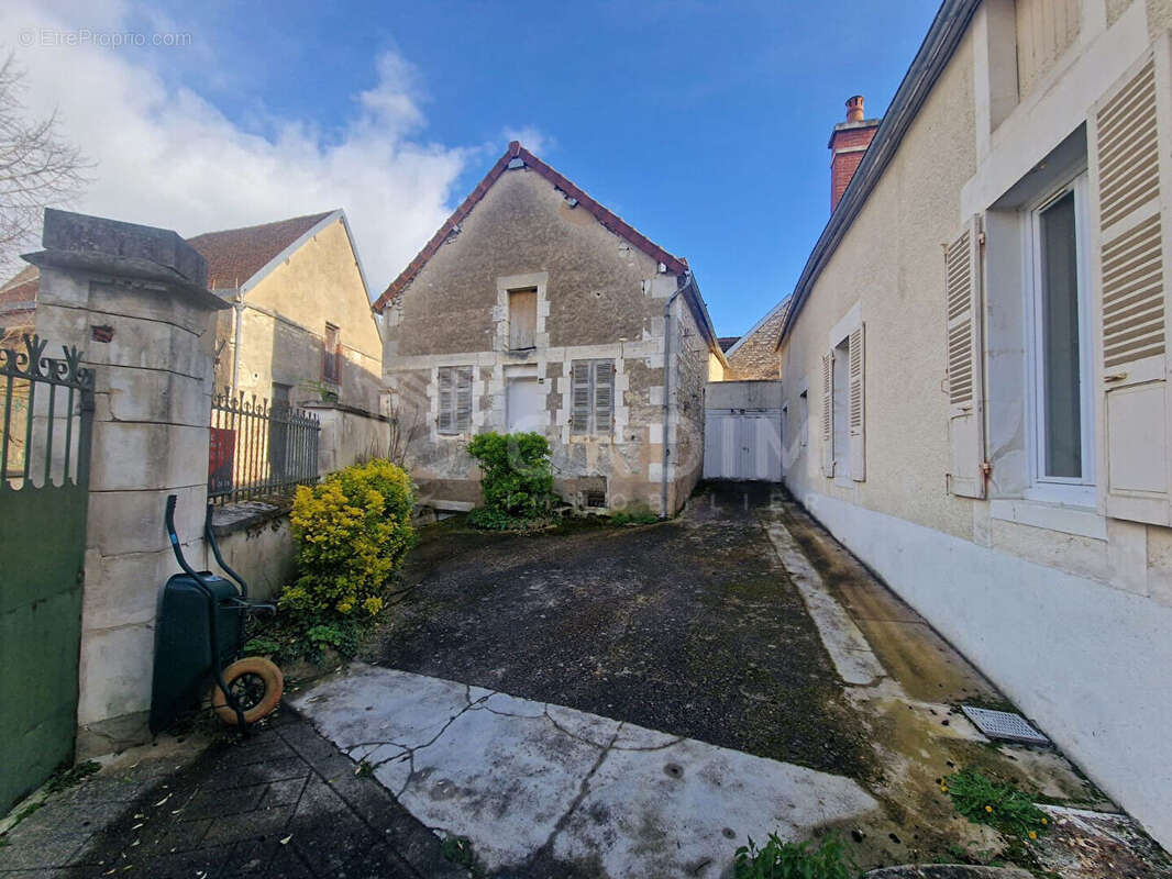Maison à JUSSY