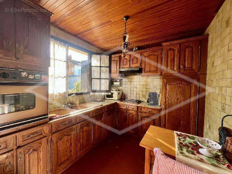 Maison à COMBS-LA-VILLE