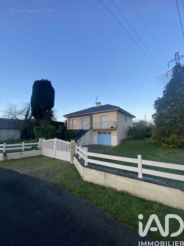Photo 2 - Maison à SAINT-JUNIEN