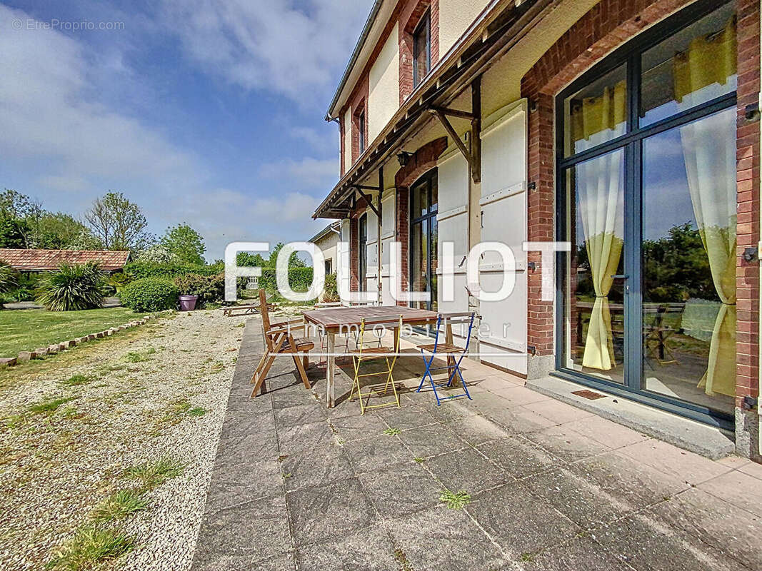 Maison à SAINT-MARTIN-DES-BESACES