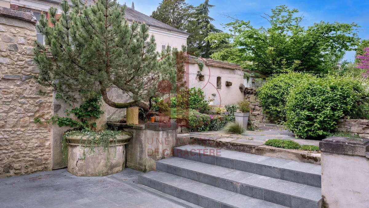 Maison à FONTAINEBLEAU