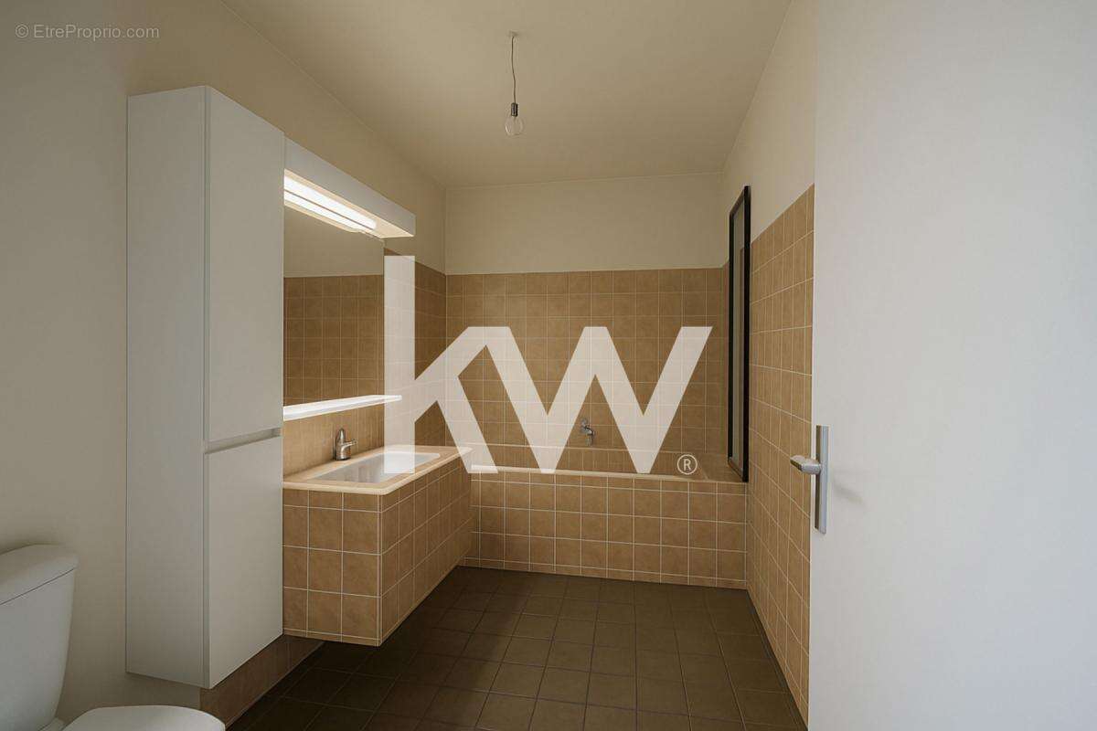 Appartement à LES LILAS