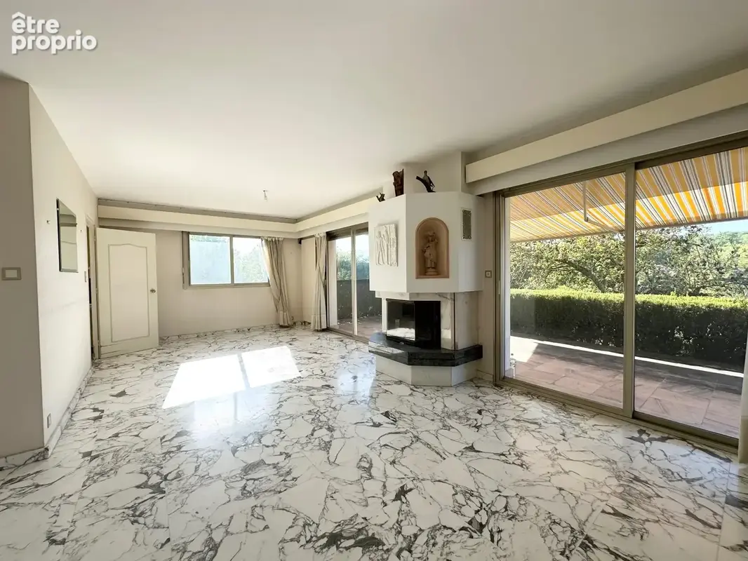 Séjour de 36 m² avec cheminée