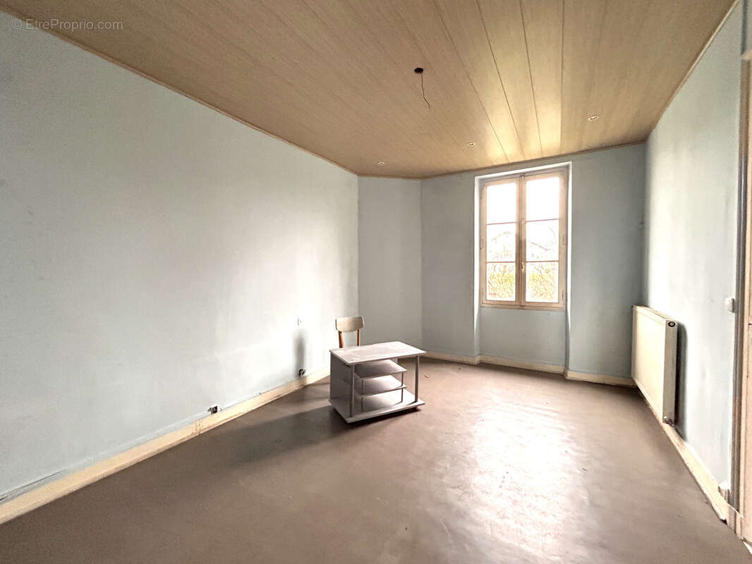 Maison à BELIN-BELIET