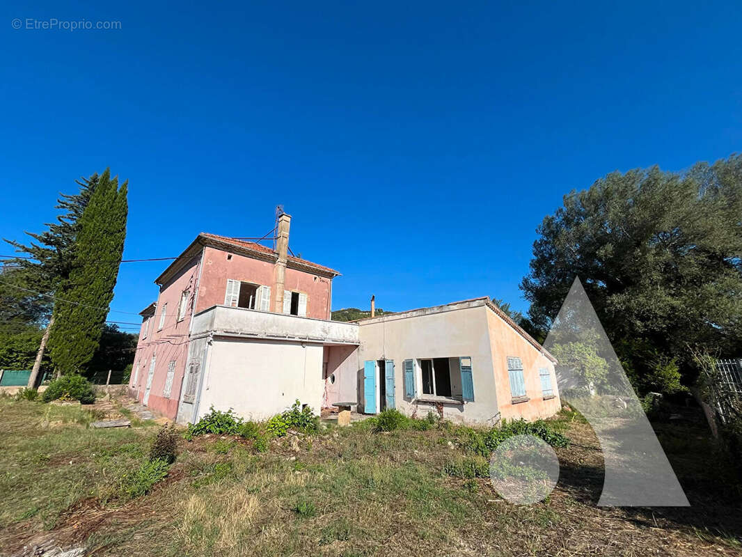 Maison à SALERNES
