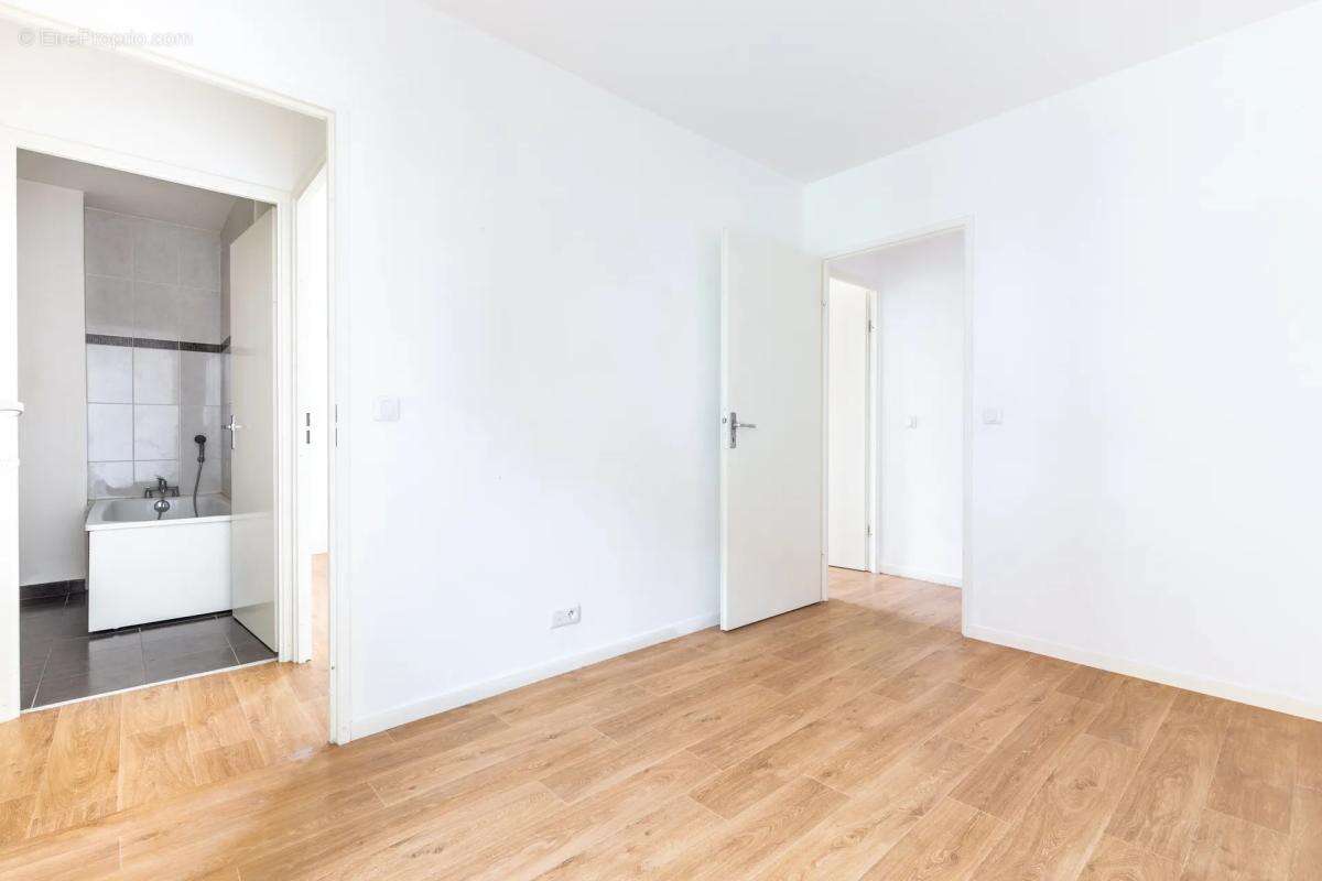 Appartement à AUBERVILLIERS