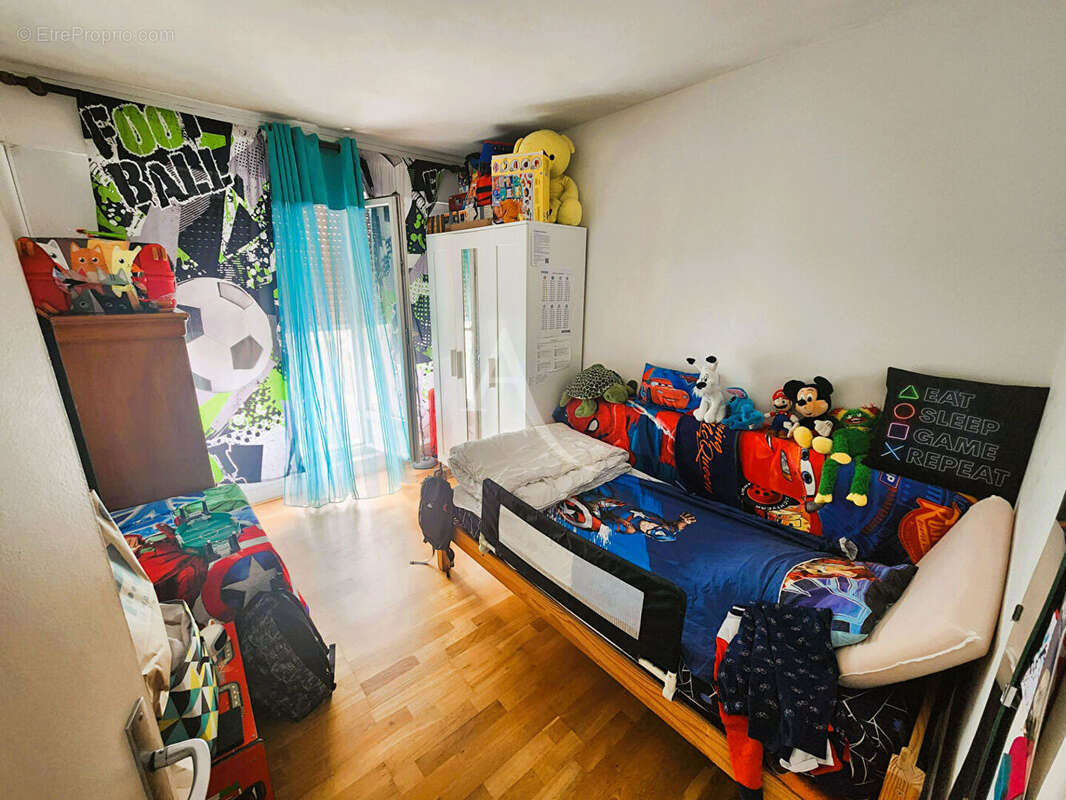 Appartement à CHILLY-MAZARIN