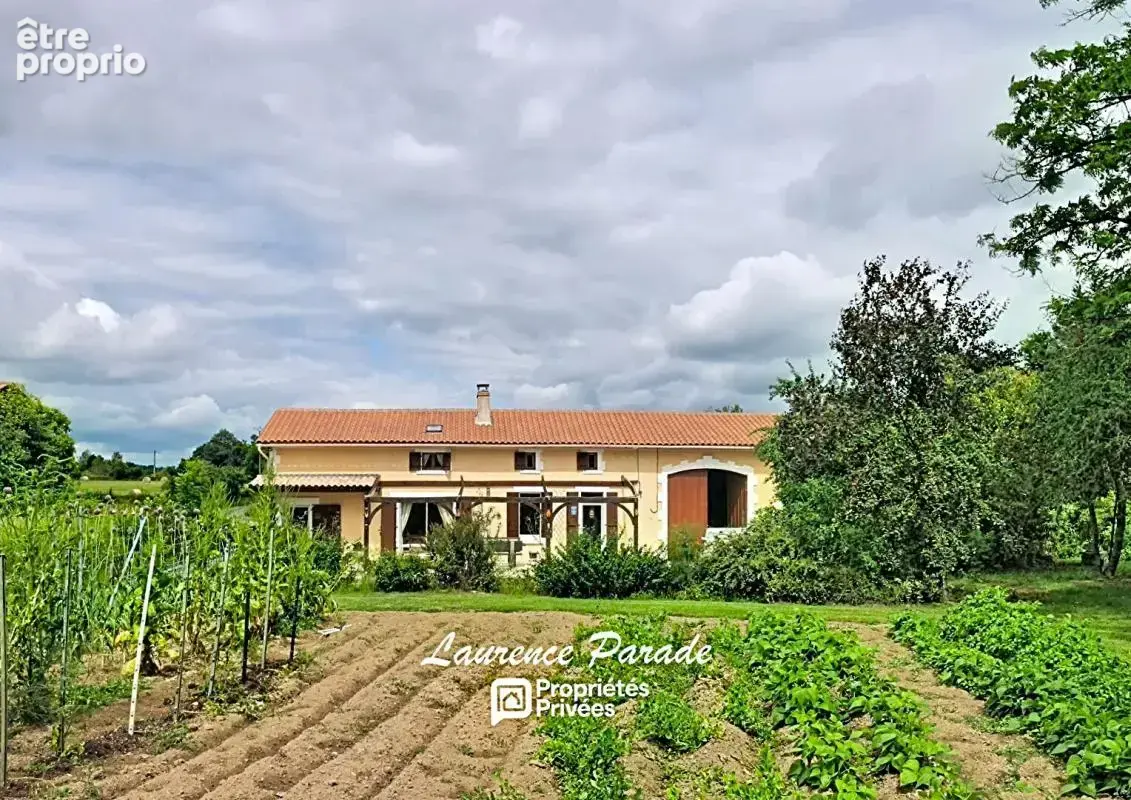 Maison avec dépendance et terrain - photo 2